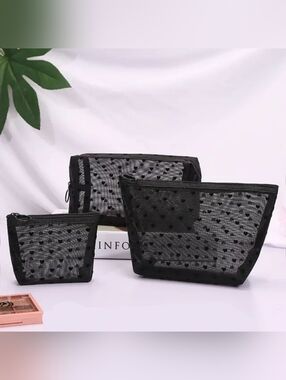 Black Heart Mesh Makeup Pouch Set